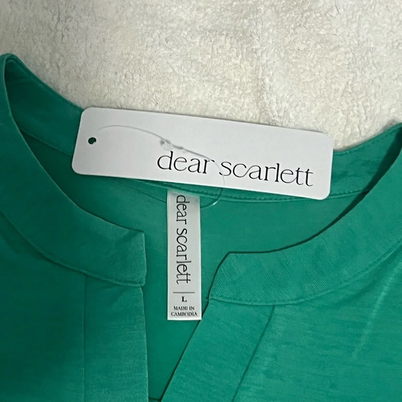Dear Scarlett - Jade Ruffle Sleeve Split Neck Top NWT size L​ - Picture 2 of 2